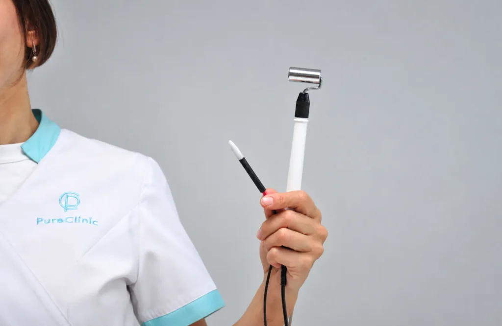 PureClinic Professional with Handheld Instruments
